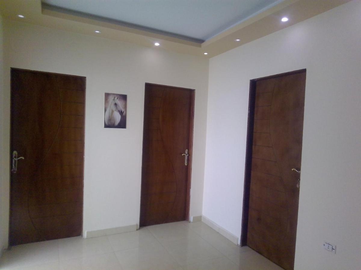 Zeina Pyramids View Guest house *